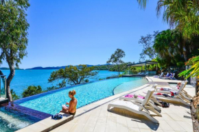 Oceanfront Villa 12 The Edge On Hamilton Island